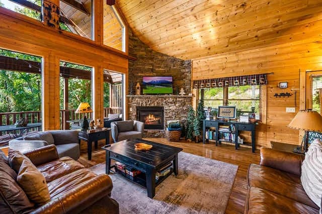 Private Mountain View Villa in Dandridge Tennessee photo 2