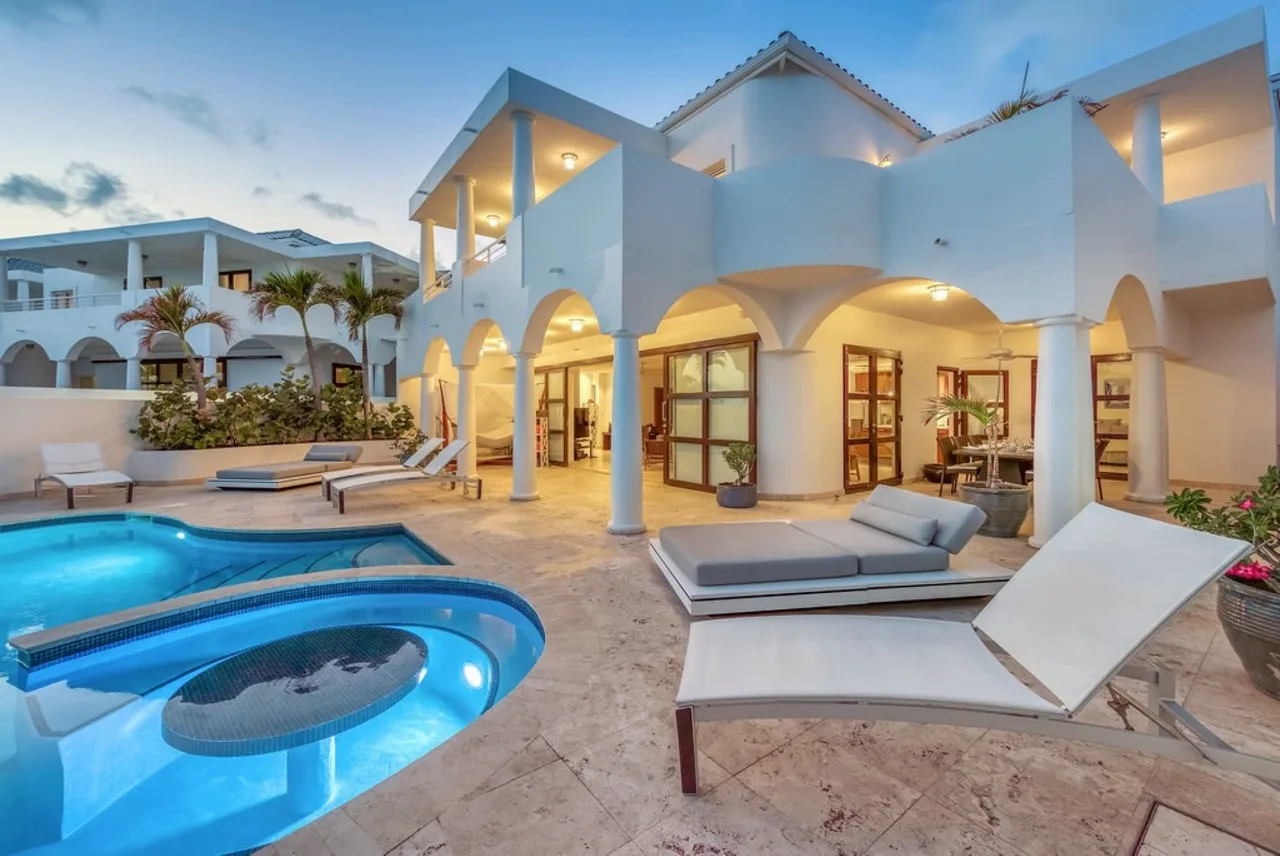 Elegant Oceanfront Villa with Contemporary Design
