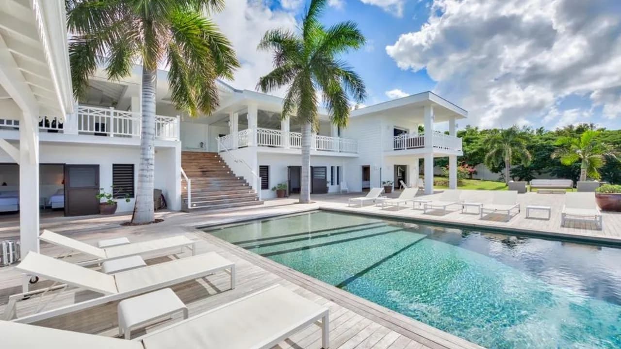 Stunning 6BR Villa Near Longue Bay Beach photo 5