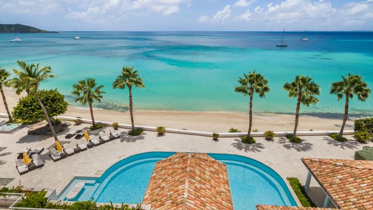 OPULENT PRIVATE BEACHFRONT VILLA WITH OCEAN VIEWS photo 2