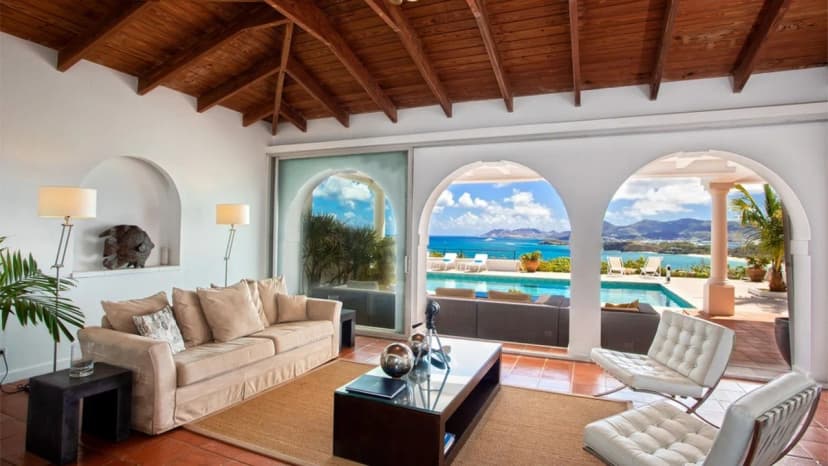 LAVISH 3BR VILLA WITH HEATED POOL