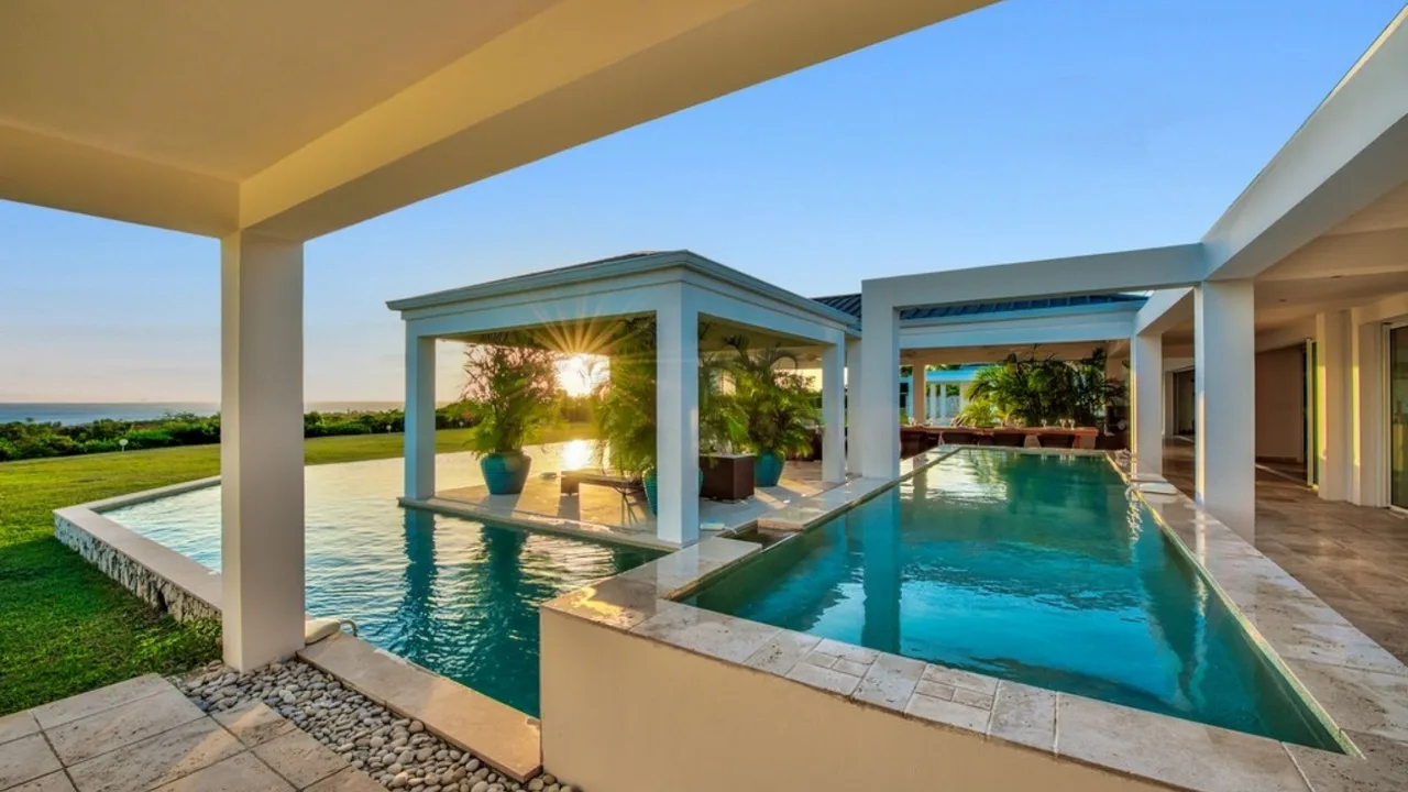 CONTEMPORARY HILLSIDE VILLA IN TERRES BASSES photo 5