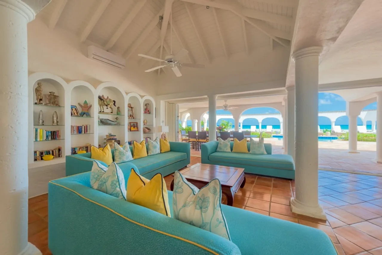 Elegant Caribbean Villa with Panoramic View photo 2