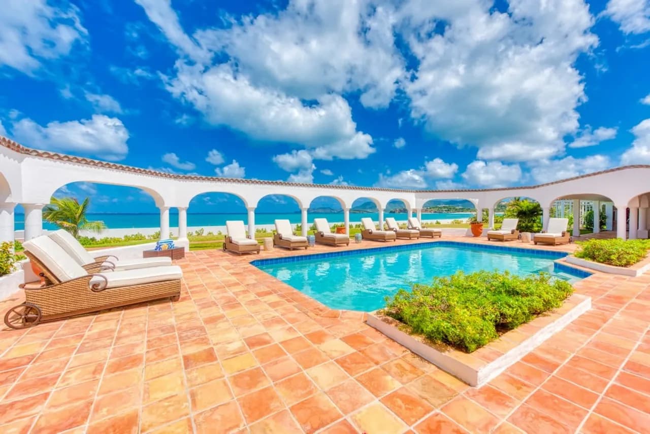 Elegant Caribbean Villa with Panoramic View photo 4