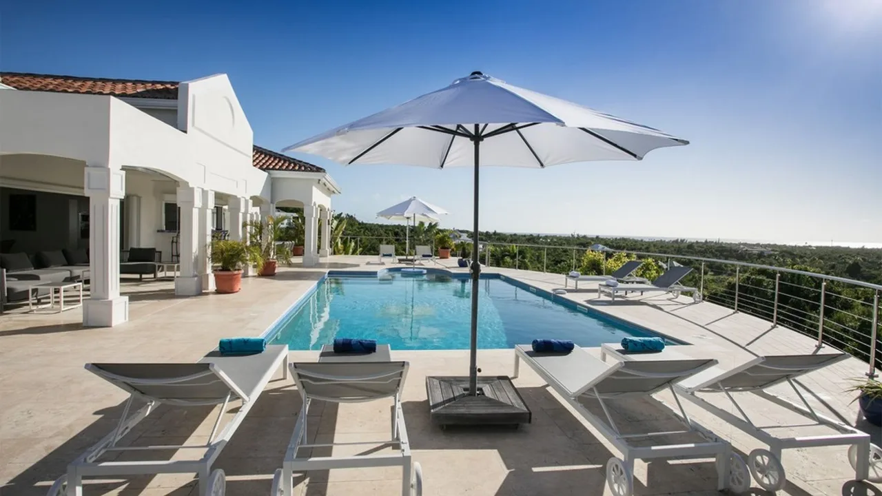 RELAXING 4BR VILLA WITH SUPERB PANORAMIC VIEWS photo 2