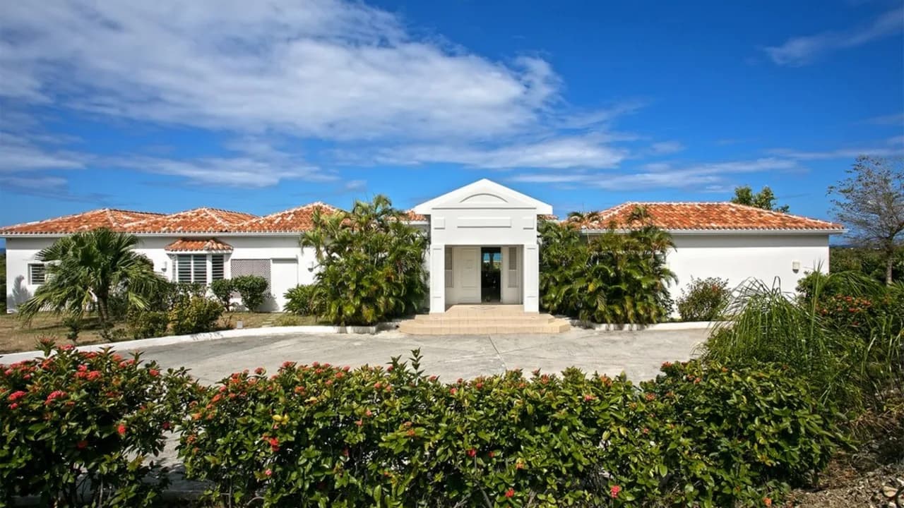 RELAXING 4BR VILLA WITH SUPERB PANORAMIC VIEWS photo 4