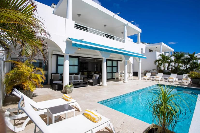 Ultra Luxe 4 Bedroom Villa with Majestic Sea Views