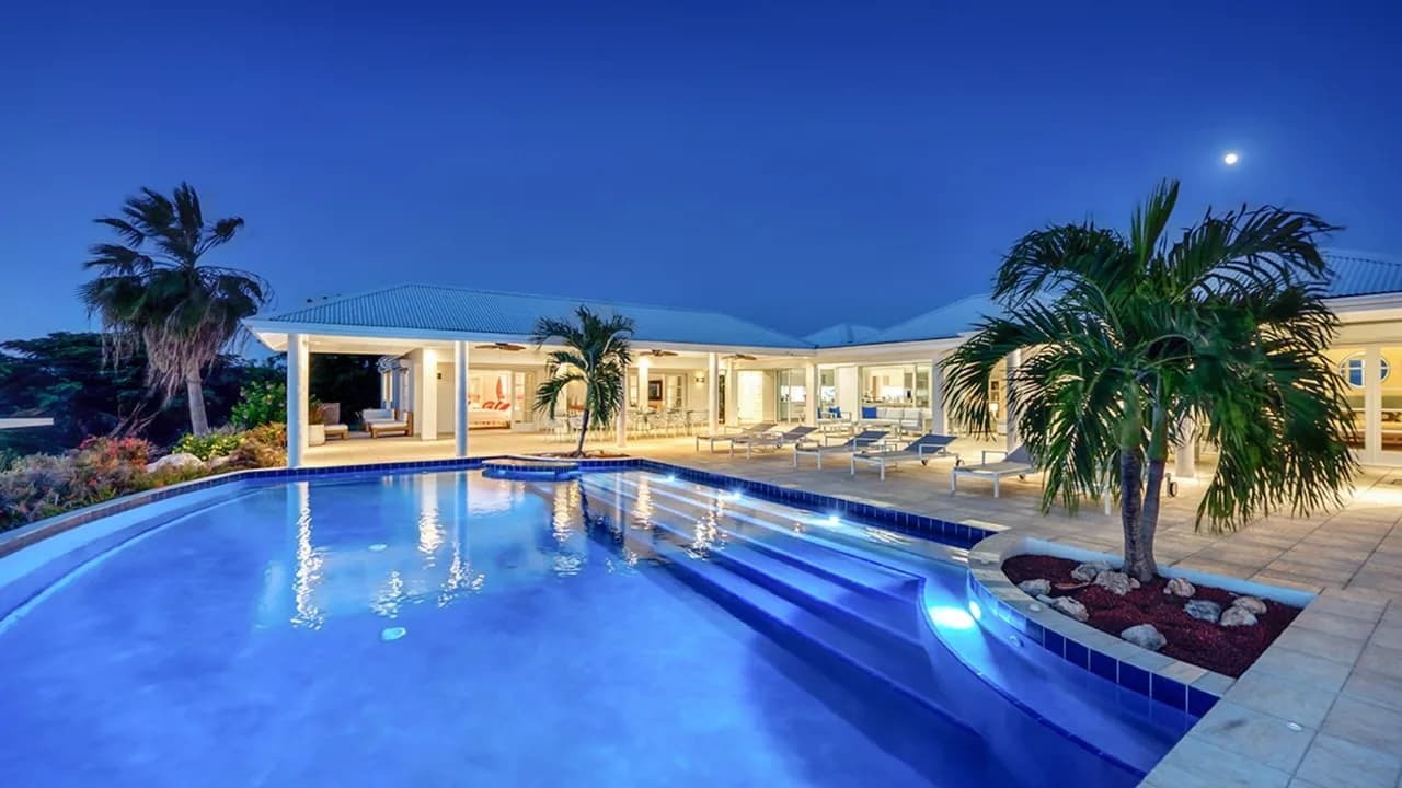 Modern hilltop villa with magnificent views photo 2
