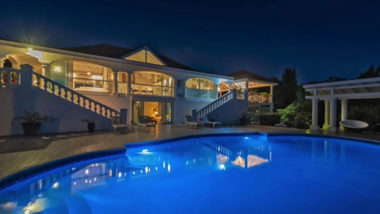 STUNNING 6BR CARIBBEAN VILLA WITH INFINITY POOL photo 4
