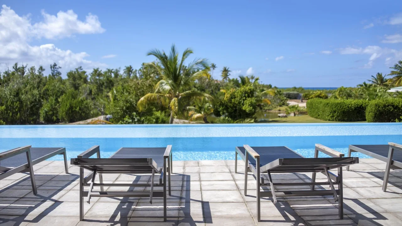 FANTASTIC 3BR VILLA ACROSS PLUM BAY BEACH photo 5