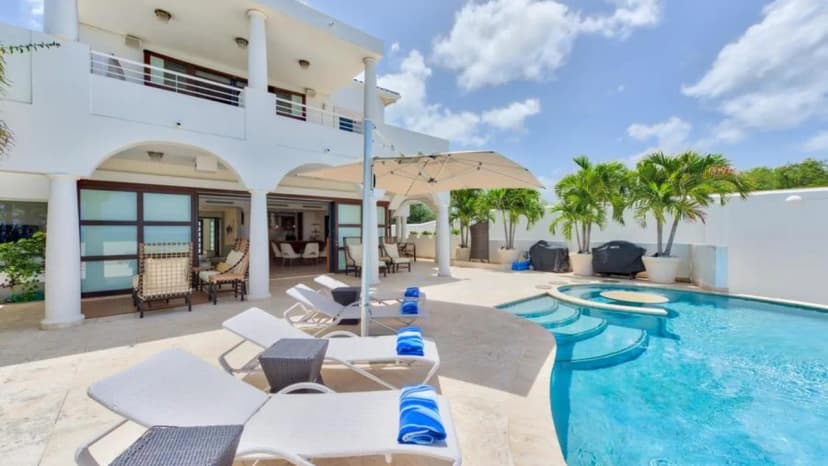 GORGEOUS 3BR VILLA IN CUPECOY BEACH
