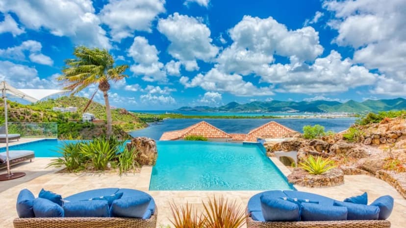 The Perfect Hillside Villa With Panoramic Views