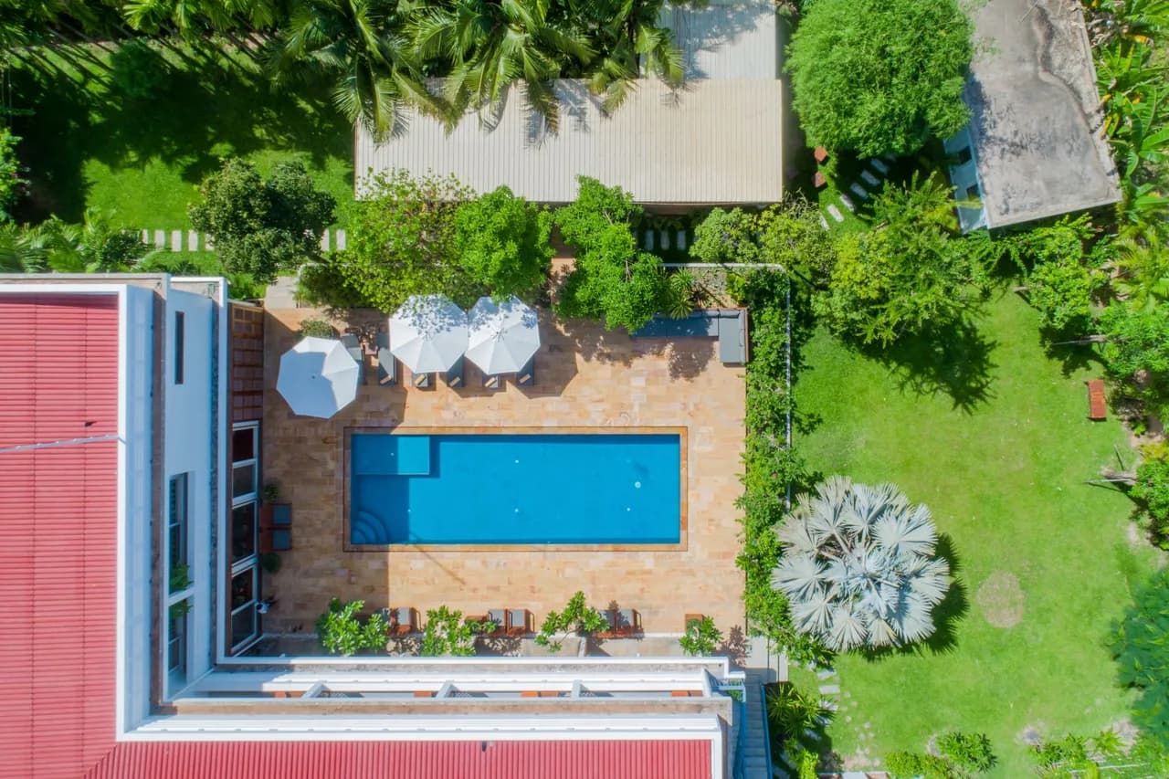 Colonial Style Grand Villa In Lush Tropical Garden photo 2