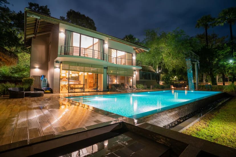 Luxurious 1 Hectare Green Property In Siem Reap