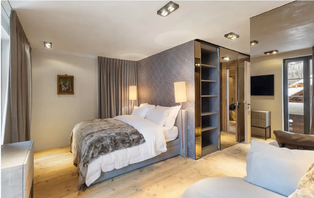 Modern Luxury Duplex In Central Gstaad photo 5