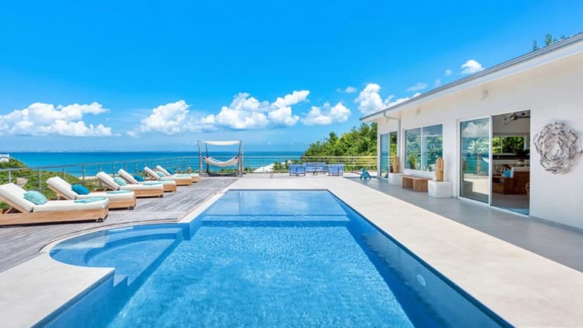 LUXURIOUS CARRIBEAN VILLA WITH PANORAMIC VIEWS