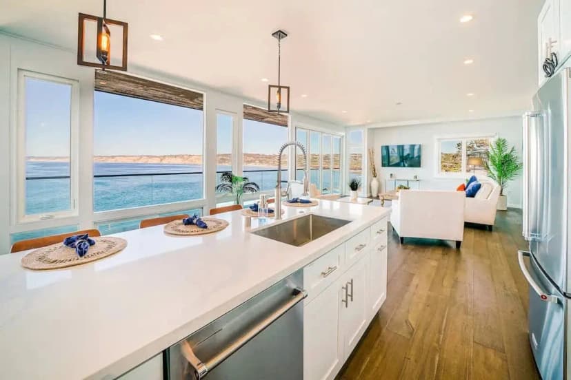 Panoramic Ocean View Villa in San Diego