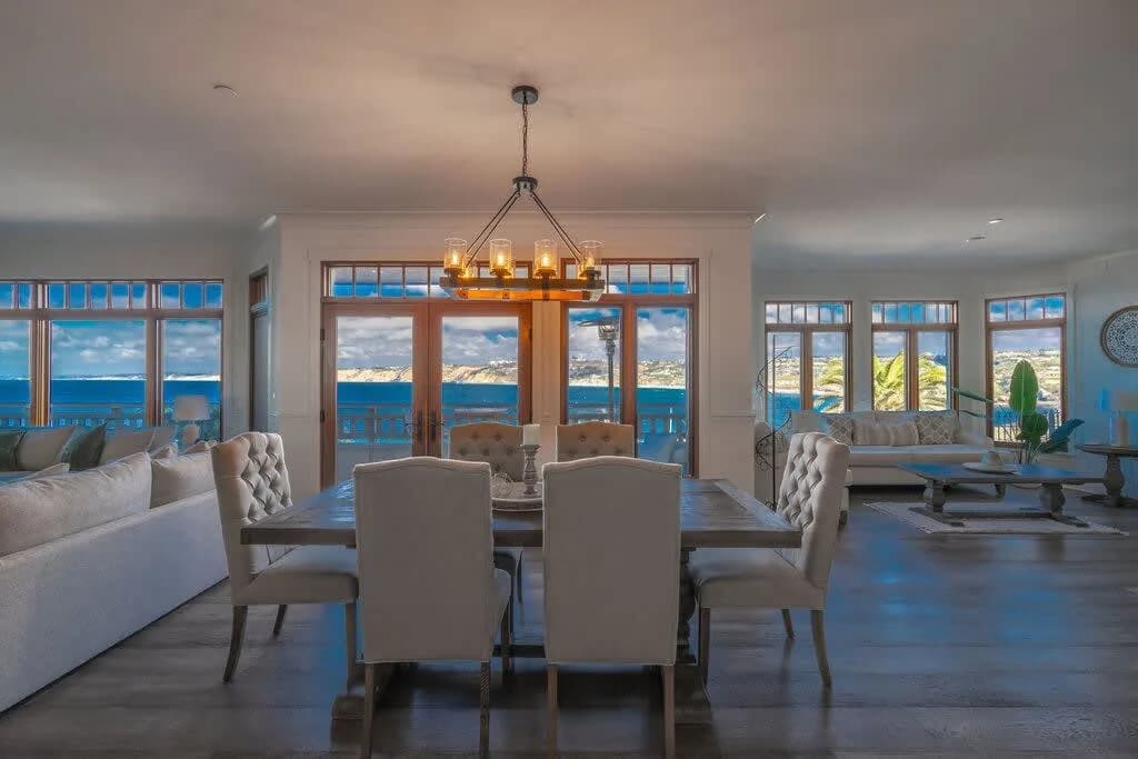 Beachfront Four Bedroom Villa in San Diego photo 3