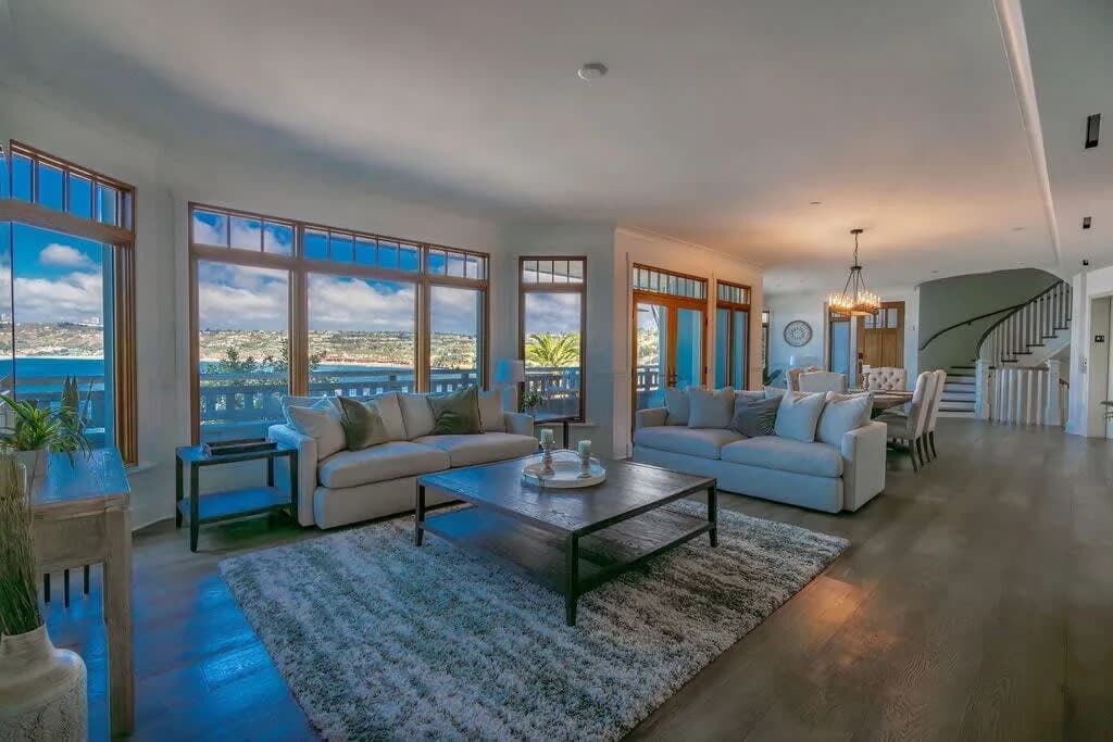 Beachfront Four Bedroom Villa in San Diego photo 4