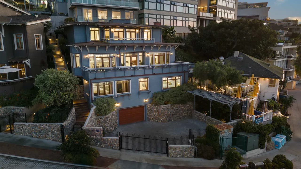 Beachfront Three Bedroom Retreat in San Diego photo 4