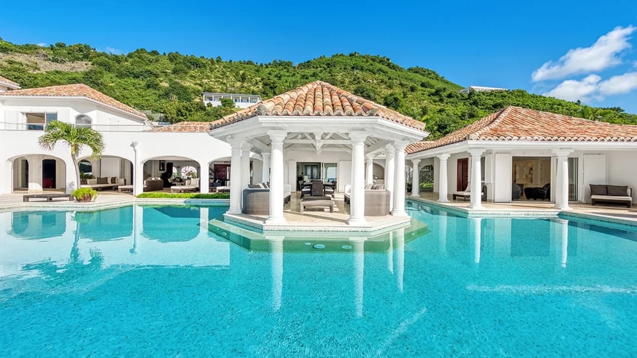 SECLUDED BEACHFRONT VILLA WITH AMAZING VIEWS photo 4