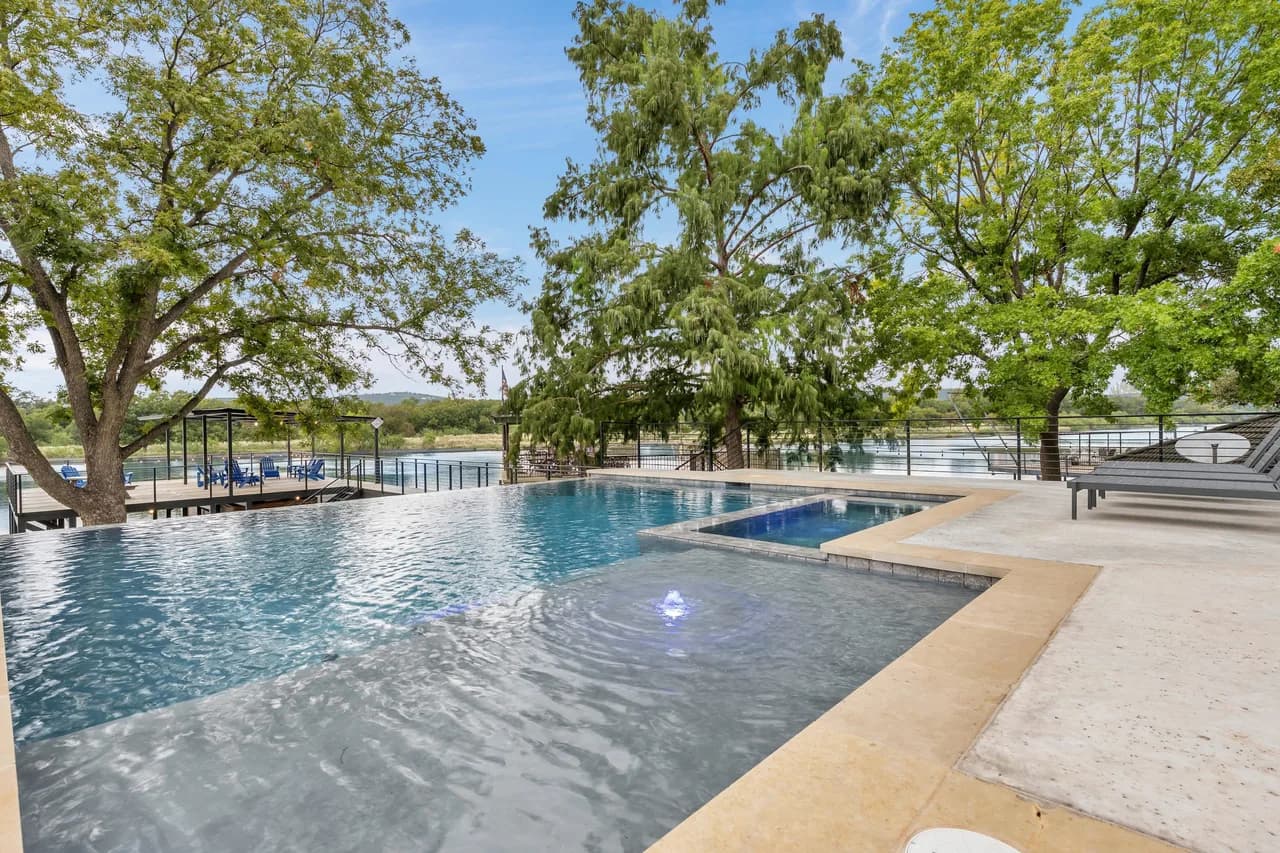 Family-Friendly Five Bedroom Villa in Burnet County photo 5