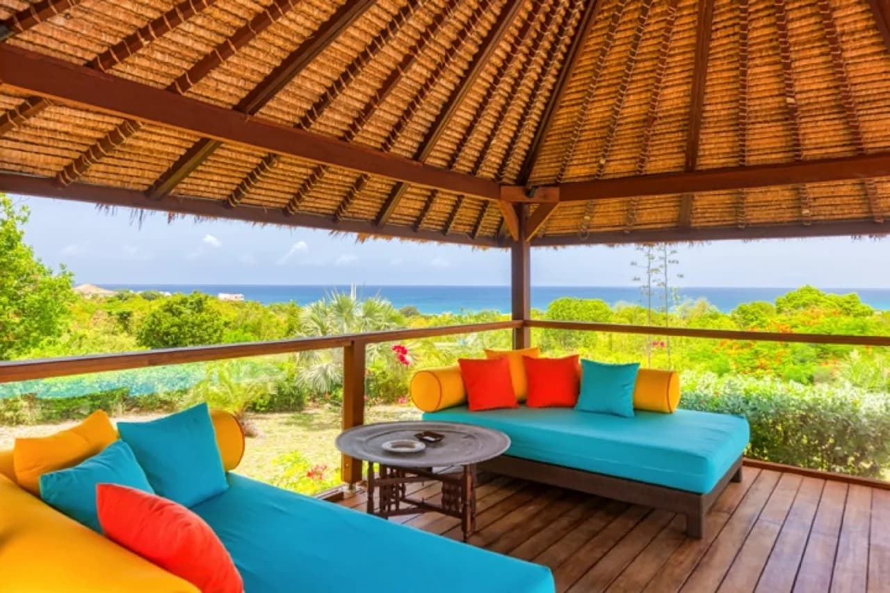 Magnificent villa located in stunning St Martin photo 2
