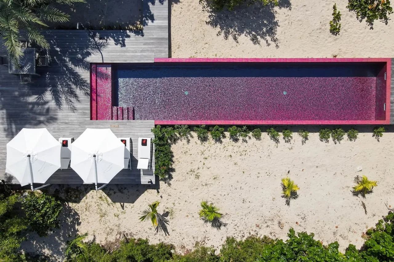 Contemporary villa located right on the beach photo 5