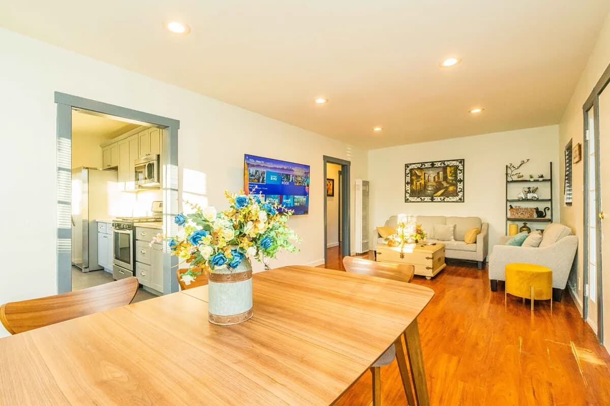 Charming Three Bedroom Retreat in Glendora California