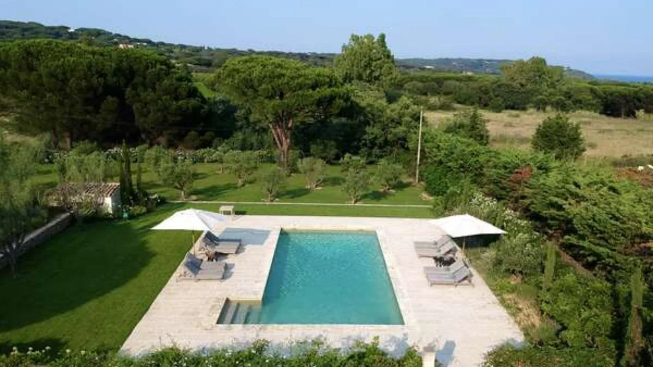 Unique Peaceful Villa With Garden Atmosphere photo 4