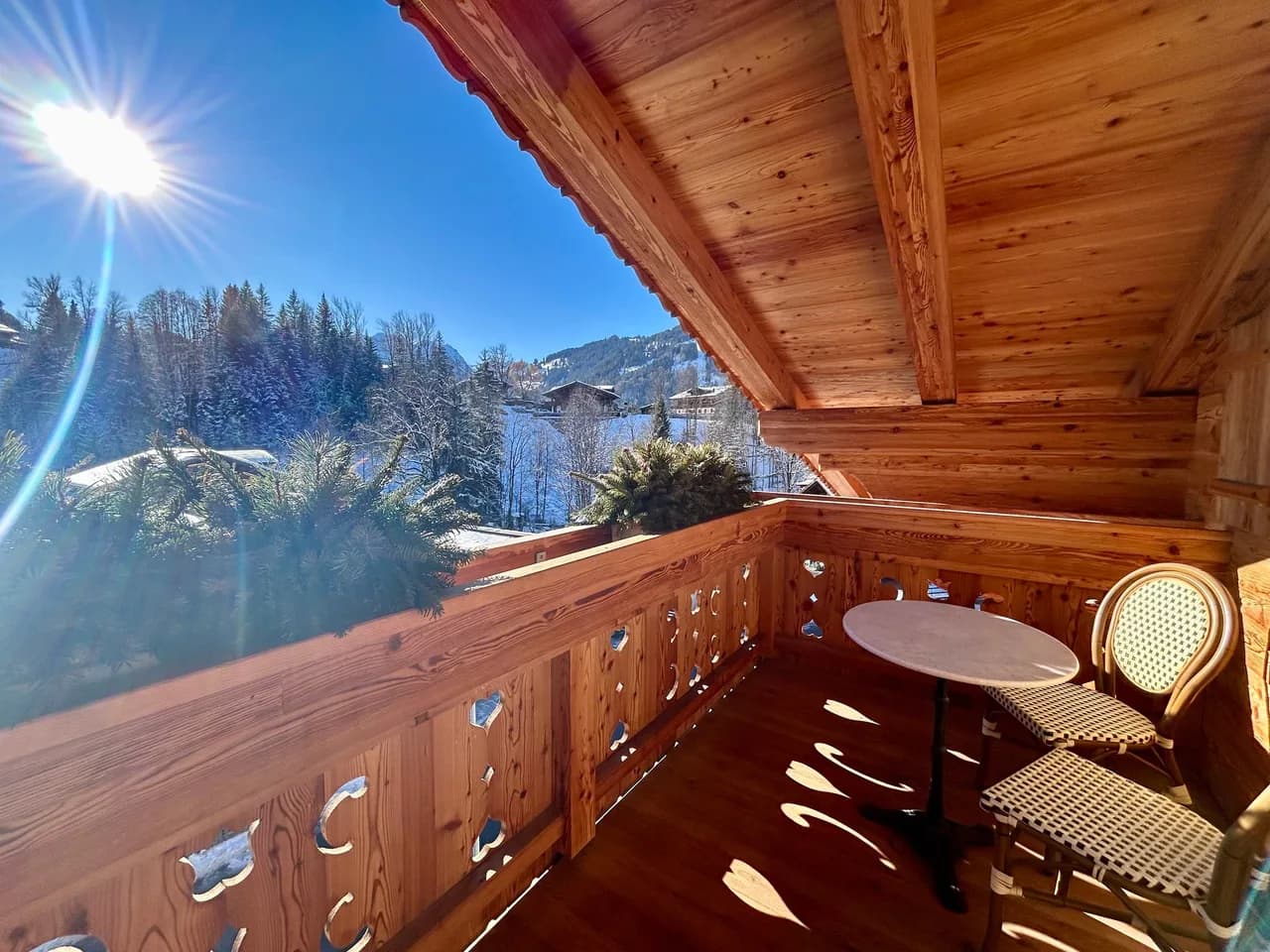 Alpine 3-Bedroom Chalet in Gstaad photo 5