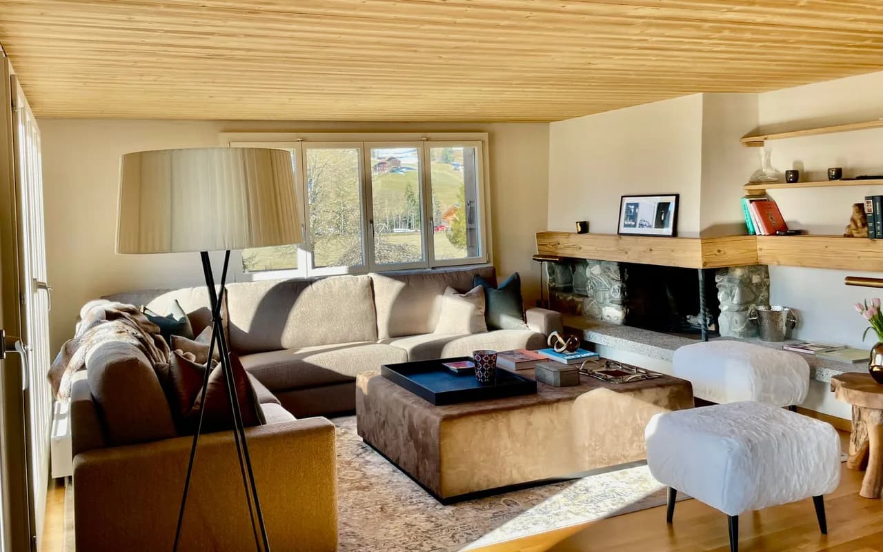 Alpine Haven 3-bedroom Chalet in Gstaad photo 2