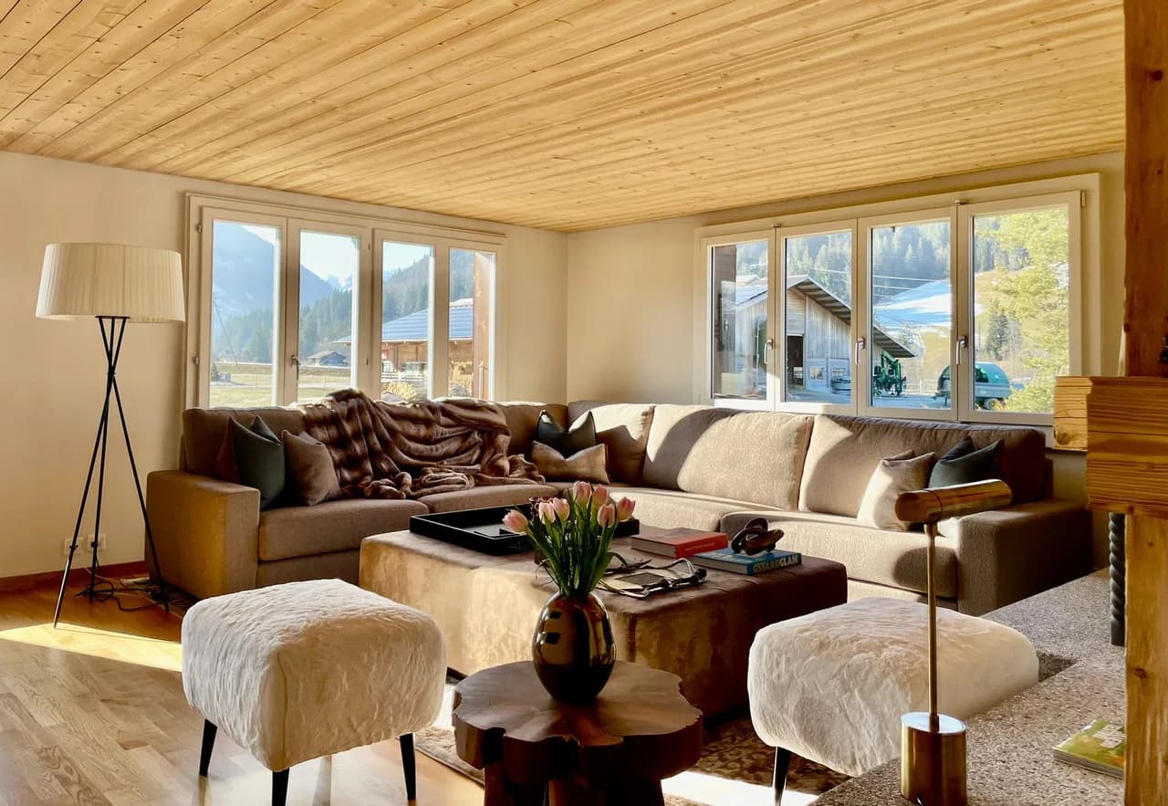 Alpine Haven 3-bedroom Chalet in Gstaad photo 5