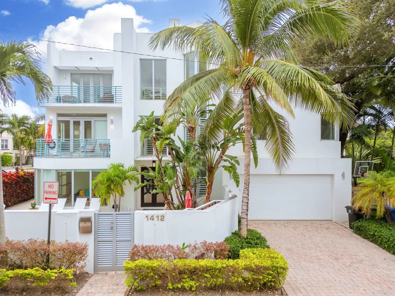 Modern Townhome with Pool Room in Fort Lauderdale
