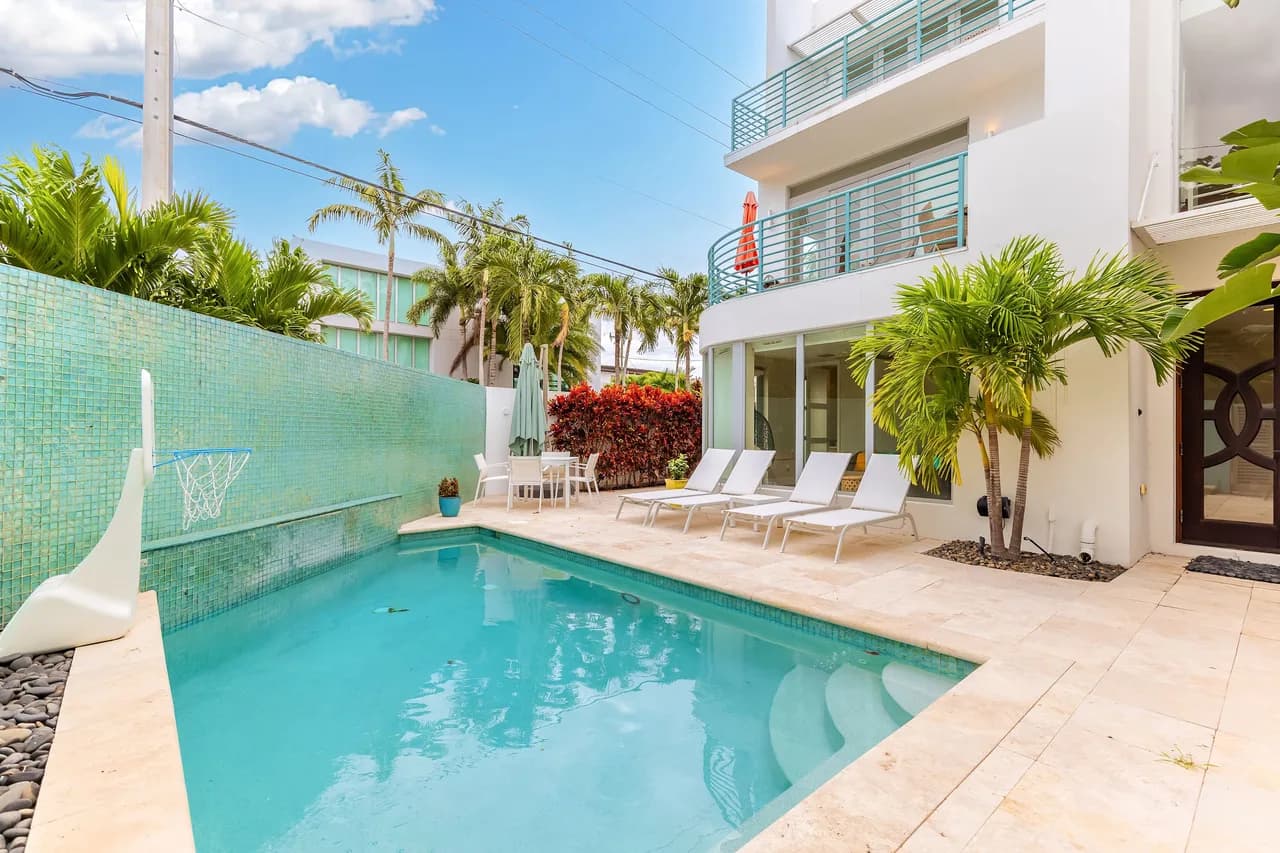 Modern Townhome with Pool Room in Fort Lauderdale photo 5