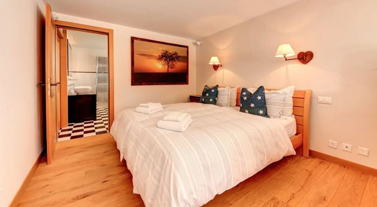 Spacious Home With Excellent Mountain Veiws photo 3