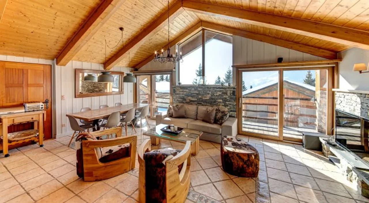 Spacious Home With Excellent Mountain Veiws photo 5
