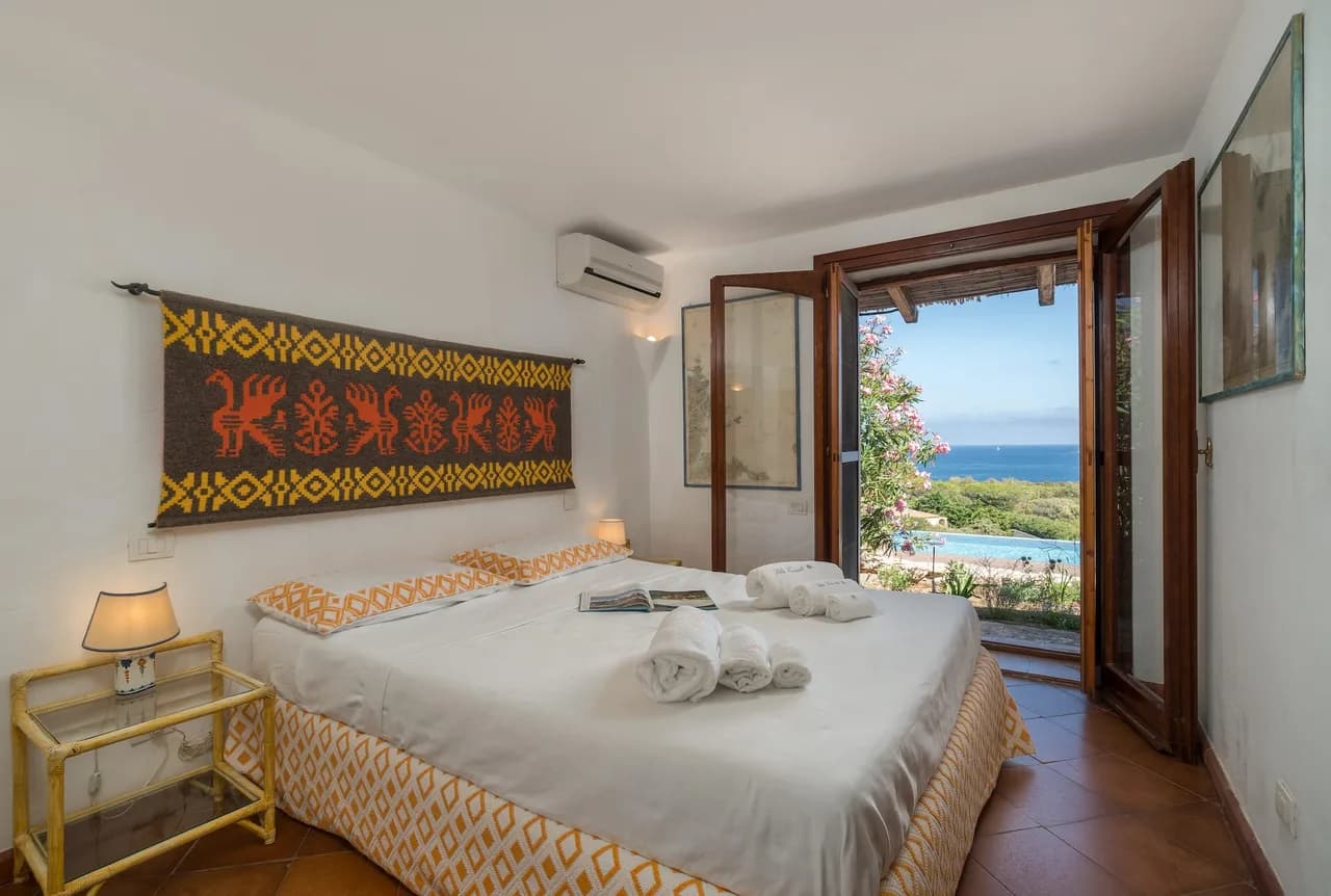 Elegant Poolside Retreat in Sardinia photo 3