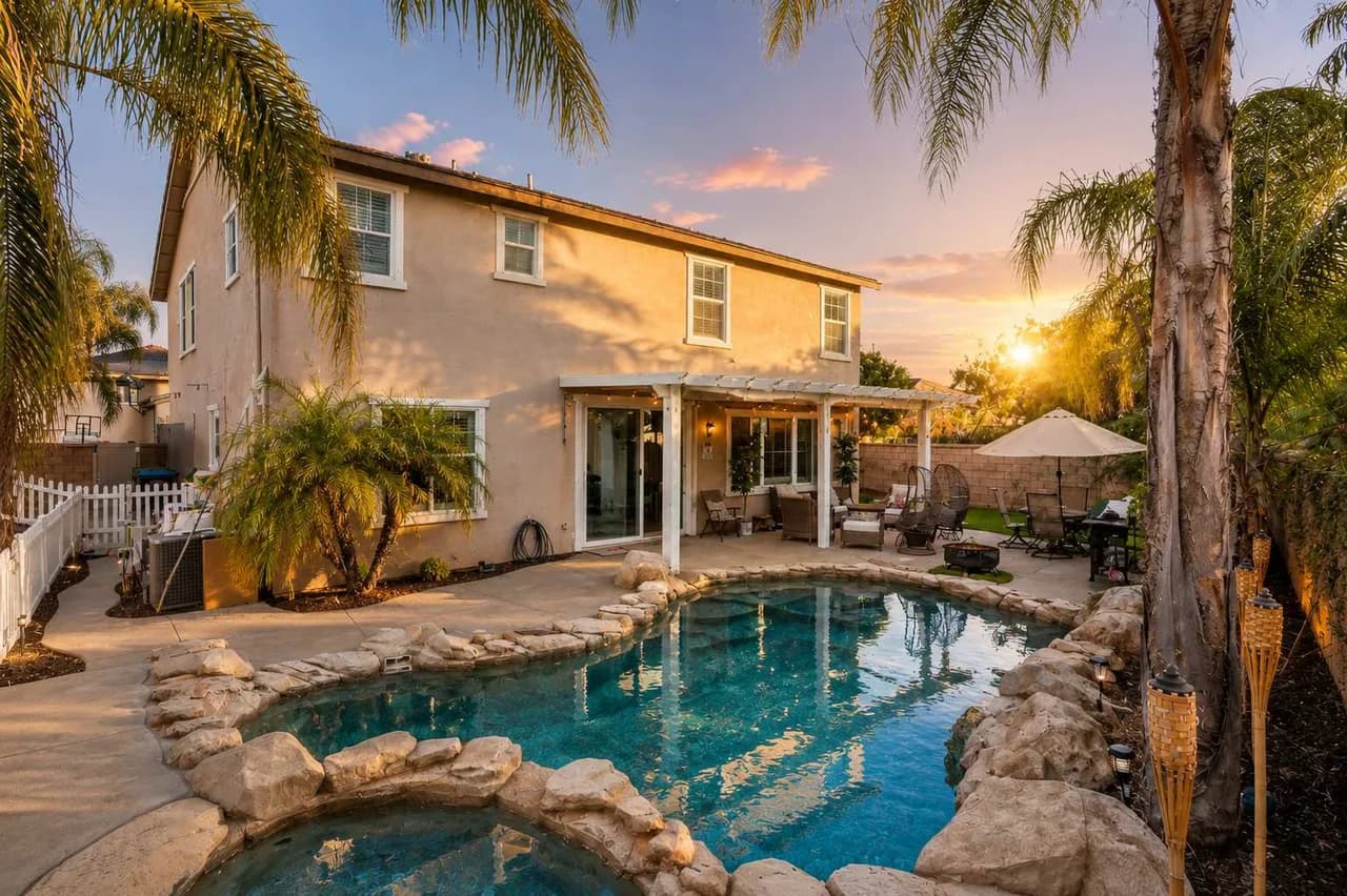 Outdoor Oasis Four Bedroom Villa in Riverside County