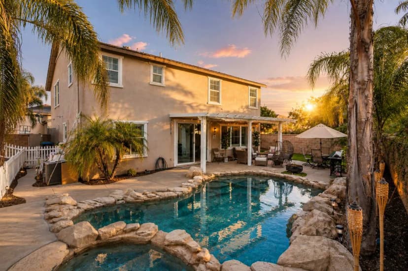 Minutes to Wineries | Outdoor Oasis | Pool Table