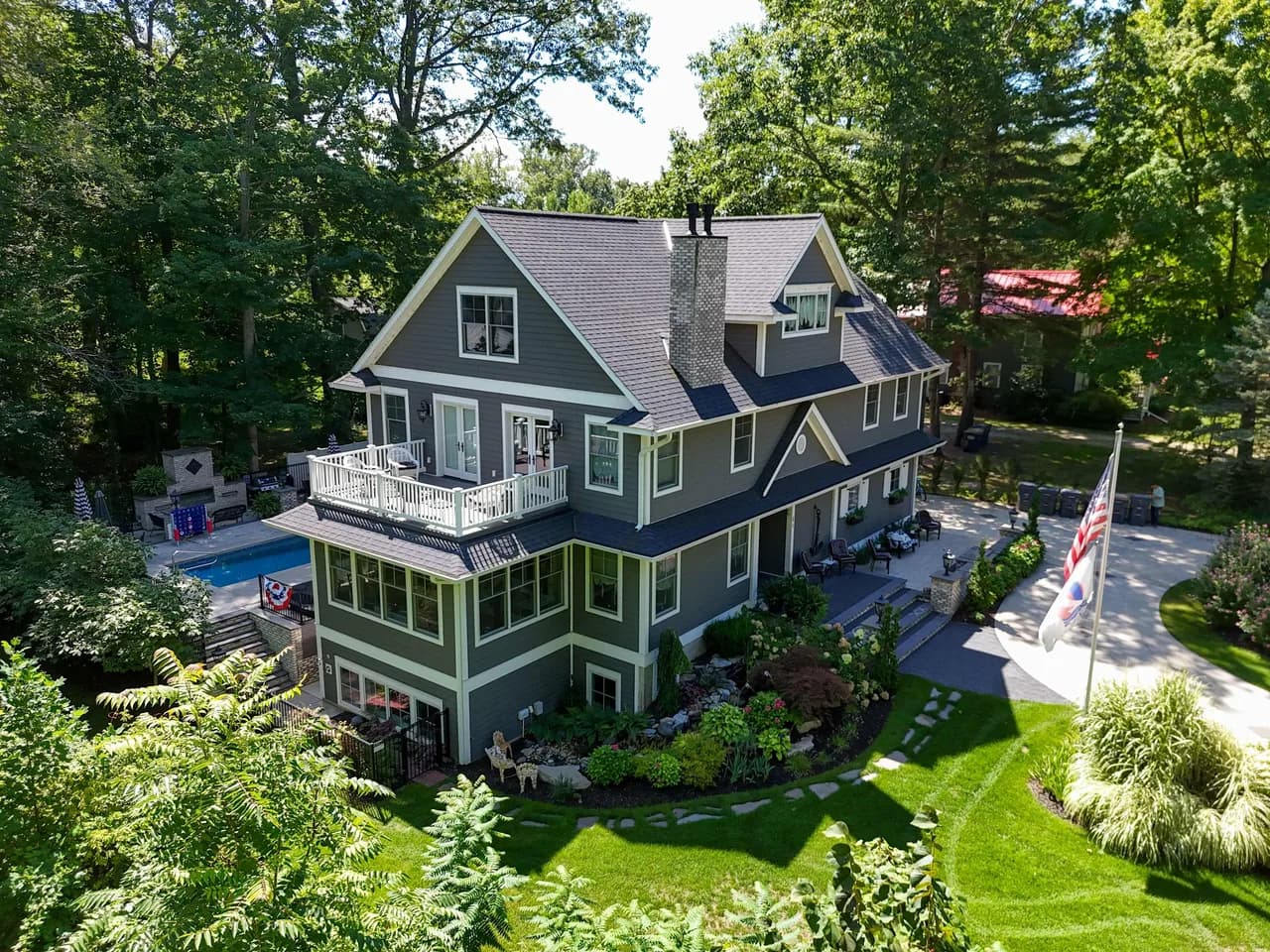 Lakeside Six Bedroom Villa in Lake Michigan Shore
