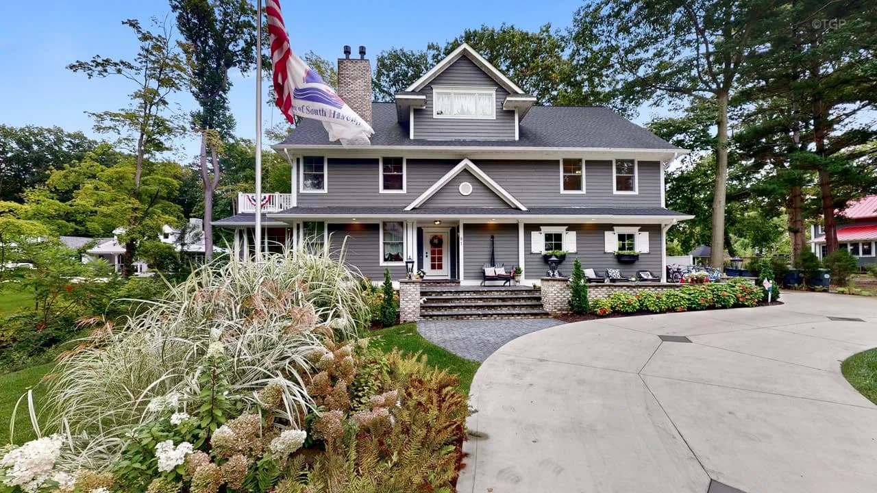 Lakeside Six Bedroom Villa in Lake Michigan Shore photo 2