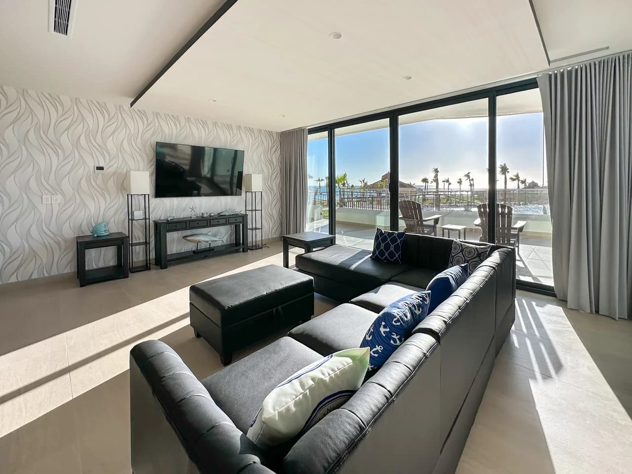 Oceanview Ground Floor Retreat in Rancho El Destierro photo 4