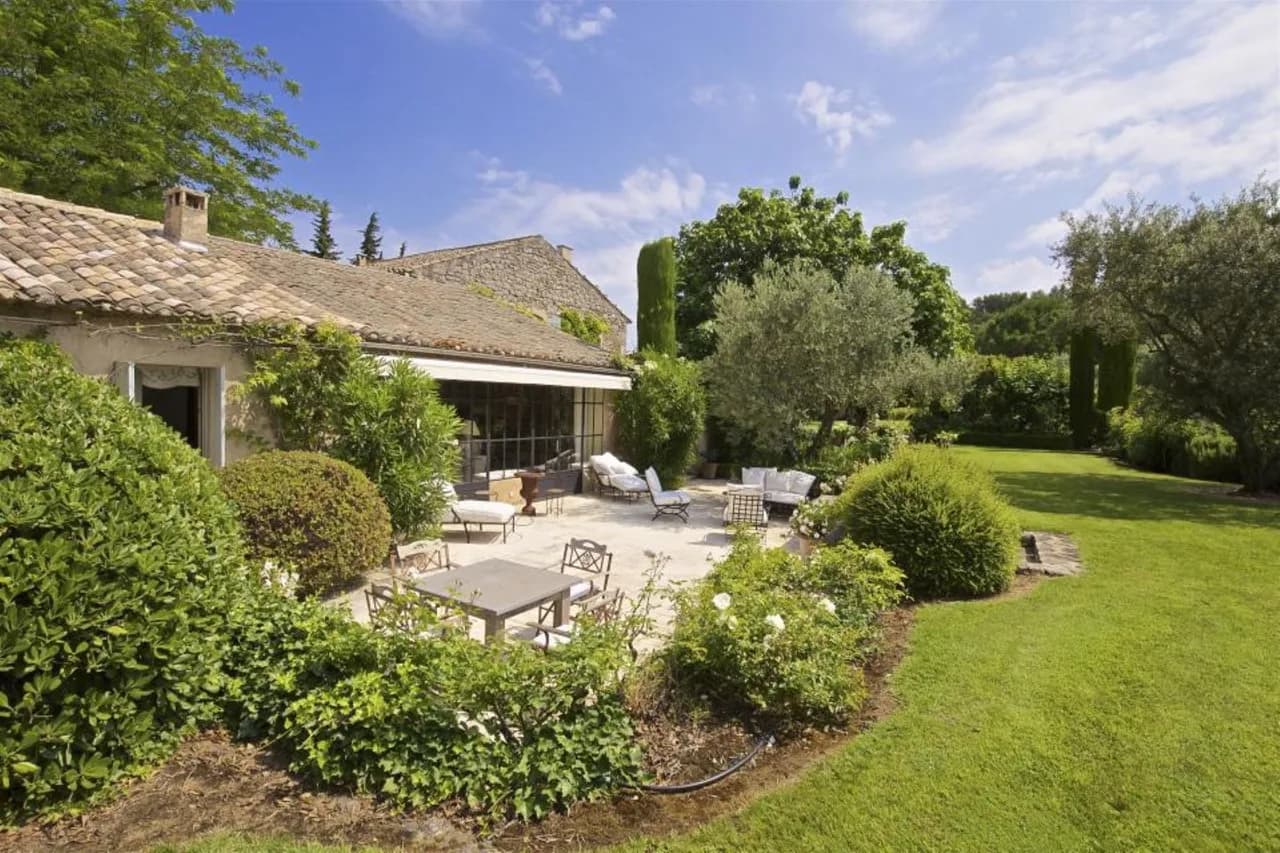 17th-century Farmhouse With Elegance And Charm photo 5