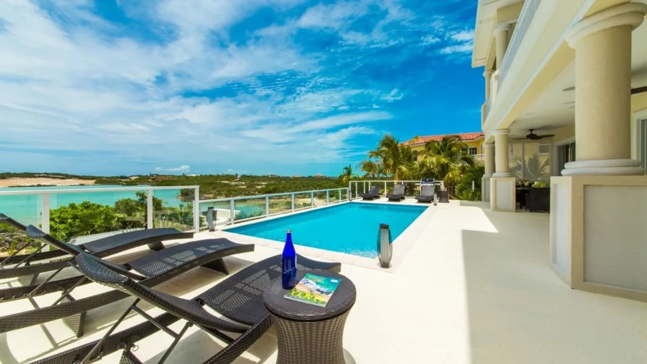 SECLUDED 4BR CARIBBEAN VILLA IN SILLY CREEKS photo 3