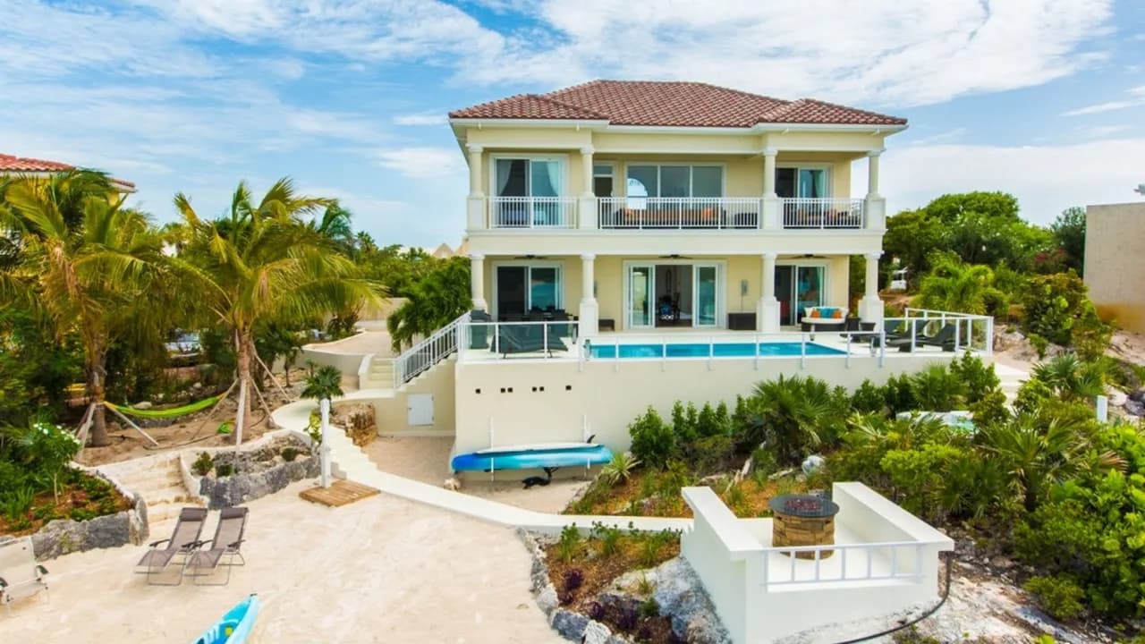 SECLUDED 4BR CARIBBEAN VILLA IN SILLY CREEKS photo 4