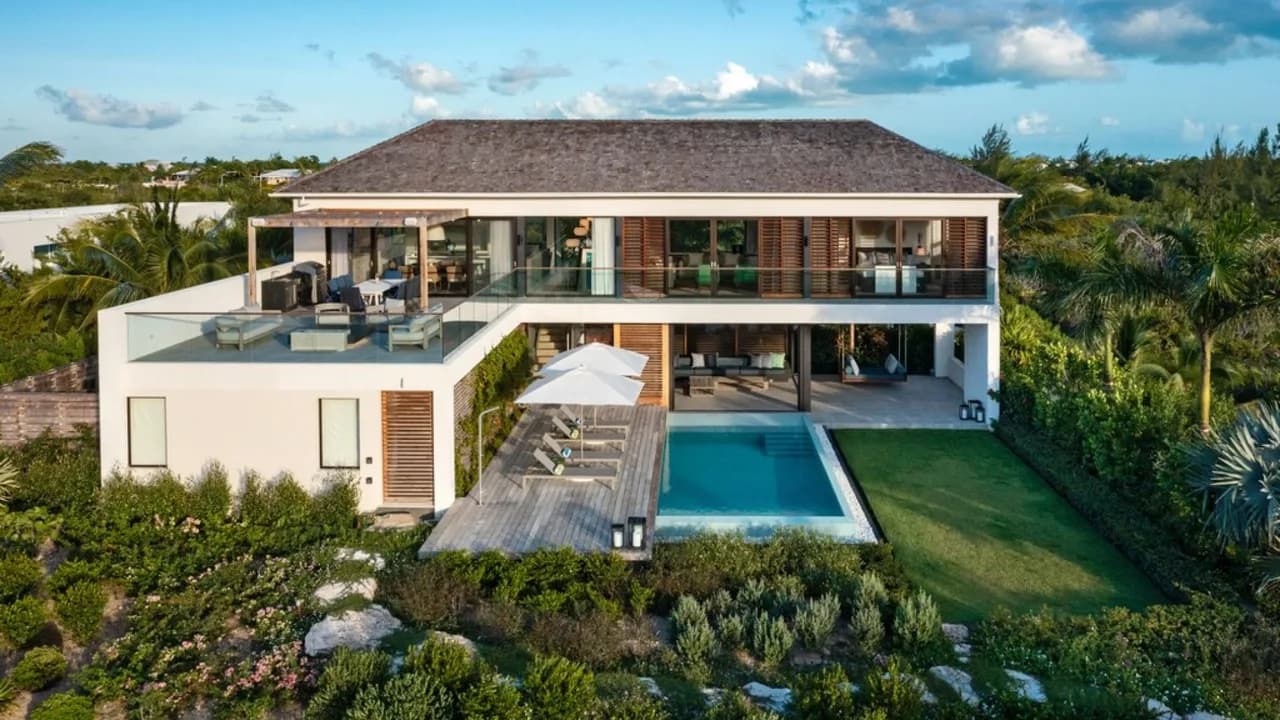 Stunning 3br Contemporary Villa With Private Pool photo 5