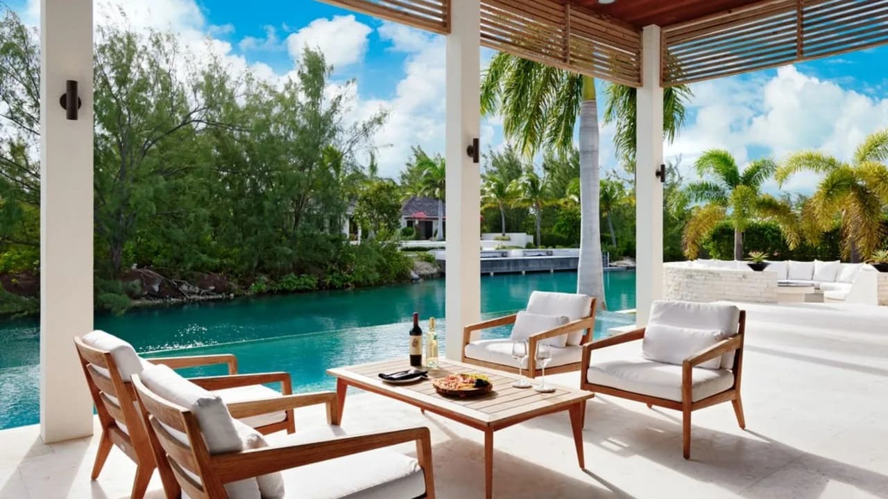 NEWLY BUILT 3BR LUXE VILLA WITH MAGINIFICENT VIEWS photo 2