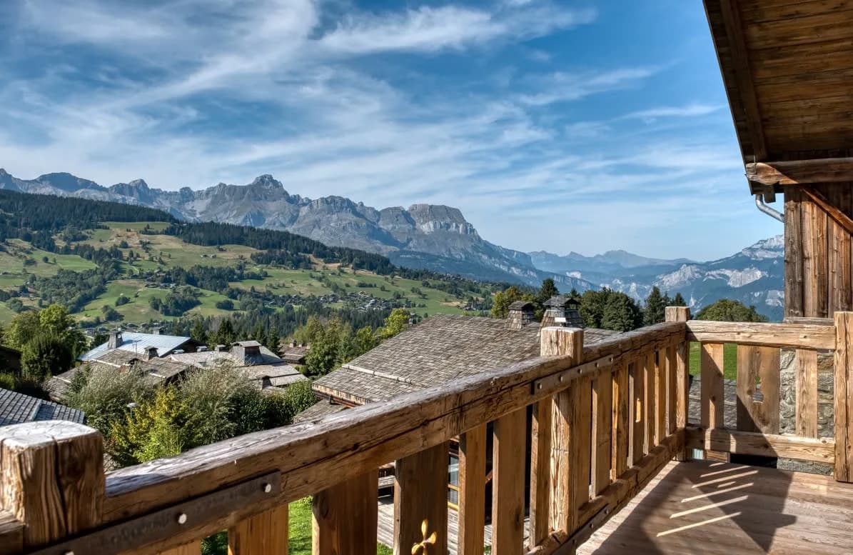 Amazing Chalet in the Peaceful Pettoreaux photo 4