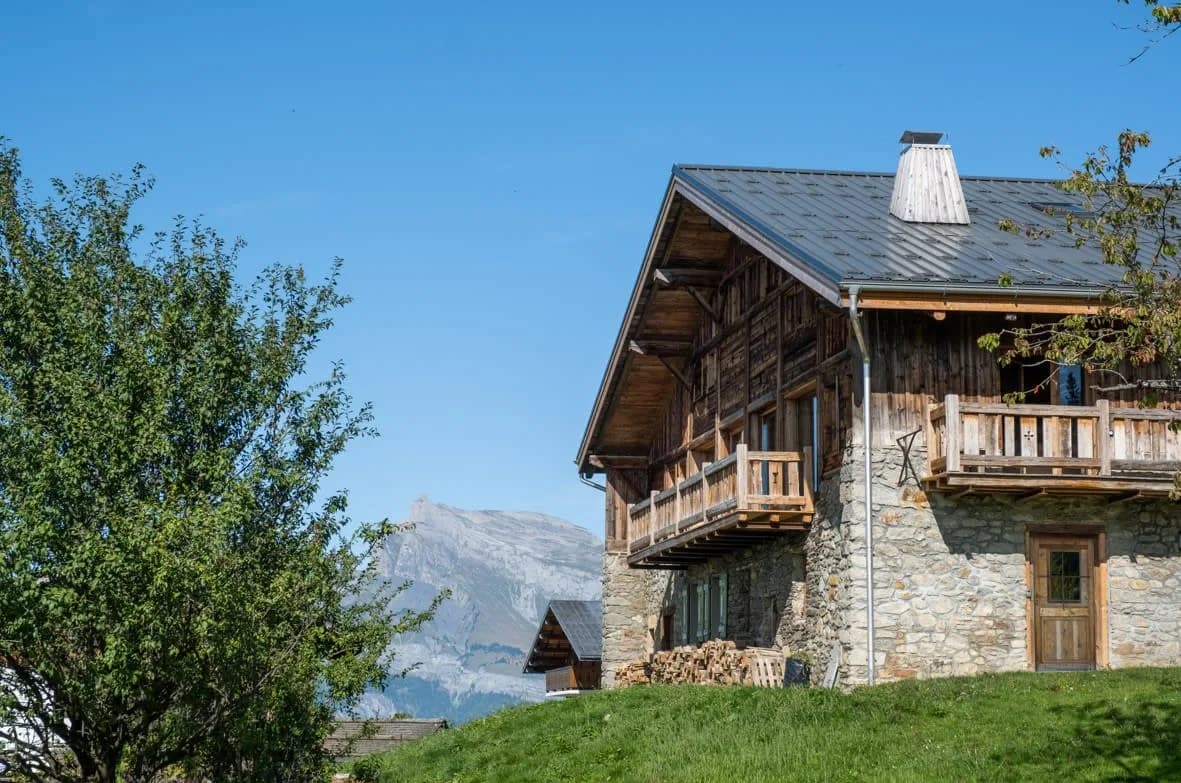 Amazing Chalet in the Peaceful Pettoreaux photo 5